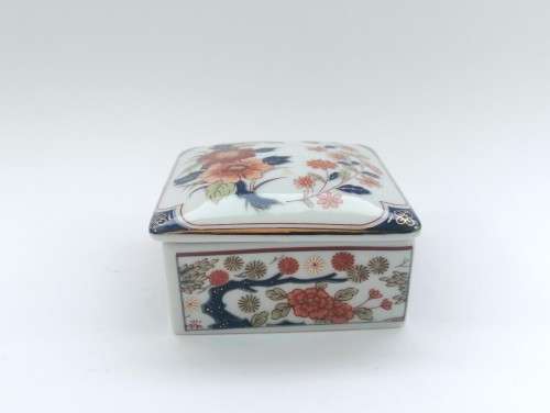 Imari Style Square Porcelain Lidded Trinket Box