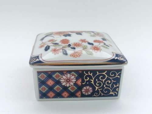 Imari Style Square Porcelain Lidded Trinket Box