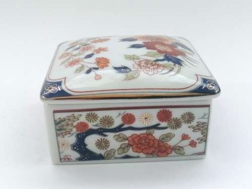 Imari Style Square Porcelain Lidded Trinket Box