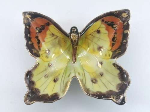 Crest Wear  City of Worcester Porcelain Trinket Box