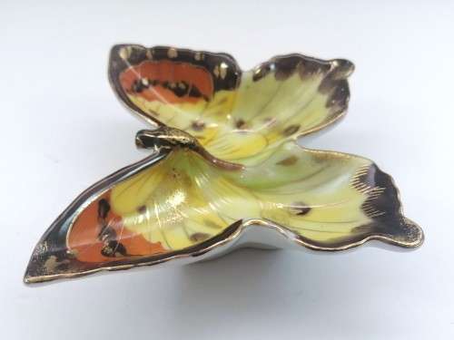 Crest Wear  City of Worcester Porcelain Trinket Box