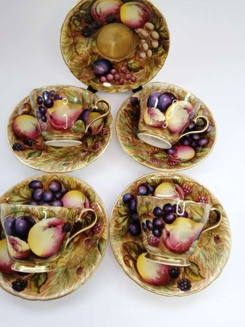Vintage Aynsley Orchard Gold Fruits Demitasse four Cups & five Saucers Signed N. Brunt