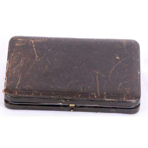Cased hallmarked silver vanity / dressing set, hallmarked: Henry Matthews, Birmingham, 1909
