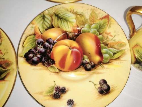 Aynsley Orchard Gold Still Life Fruit Pattern 4 Coffee Cups and Saucers