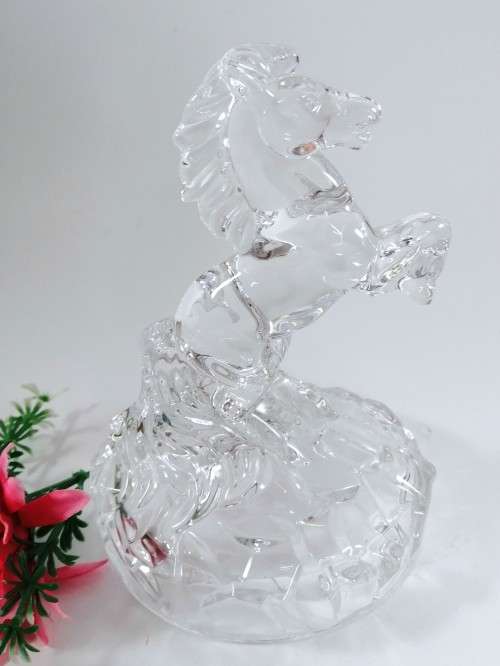 Royal Crystal Rock RCR Crystal Wildlife Horse Italy Figurine