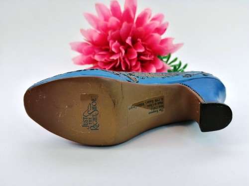 Just The Right Shoe - The Empress Style - Item 25012 by Willitts Design