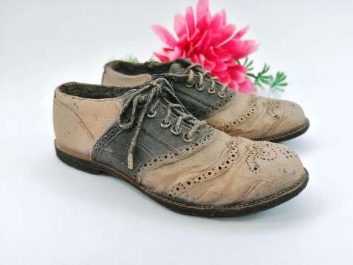Keypoint miniature pair of shoes