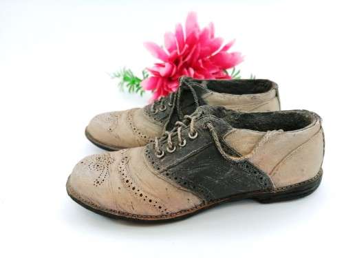 Keypoint miniature pair of shoes