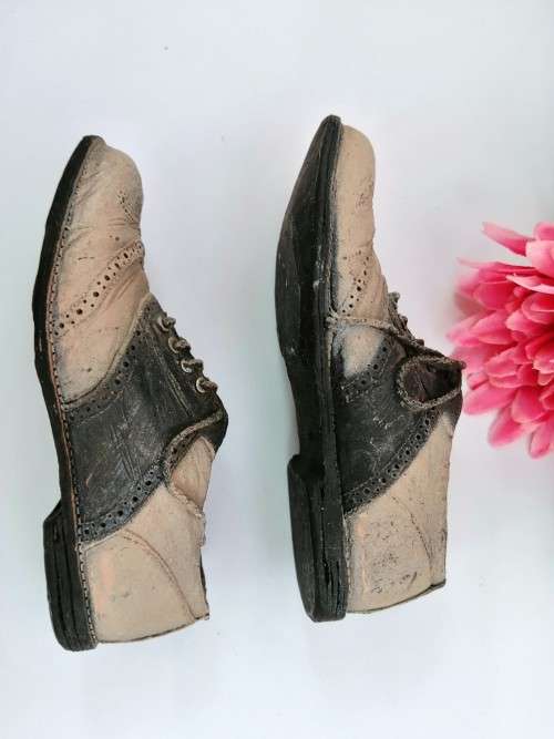 Keypoint miniature pair of shoes