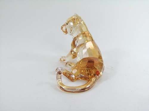 Swarovski SCS Annual Edition 2010 TIGER Jung Cub Sitting
