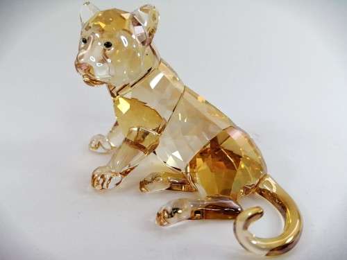 Swarovski SCS Annual Edition 2010 TIGER Jung Cub Sitting