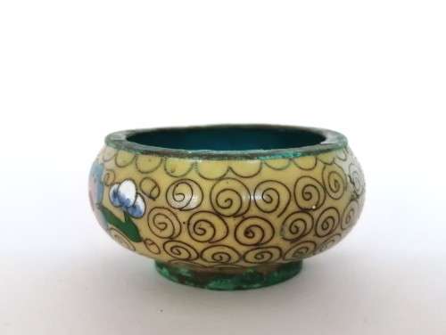 Beautiful vintage Chinese cloisonne cruet set, dating from the 1950s