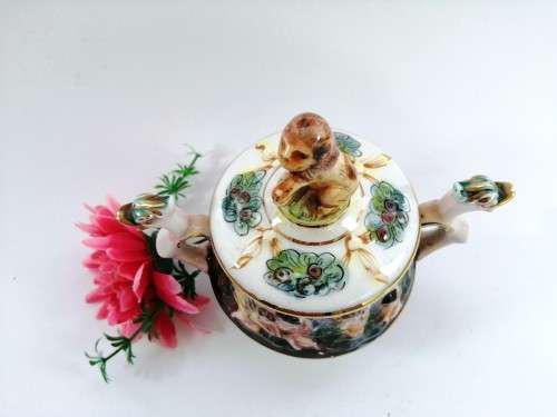 Fabulous Capodimonte Handmade Hand painted lidded dish Italy