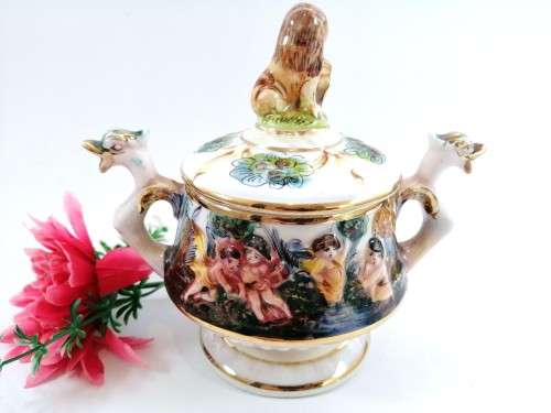 Fabulous Capodimonte Handmade Hand painted lidded dish Italy