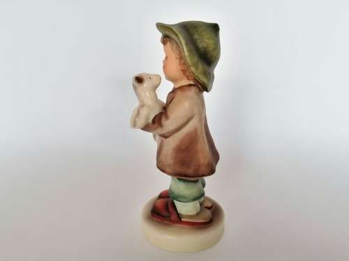Goebel Hummel Figurine, Lost Sheep