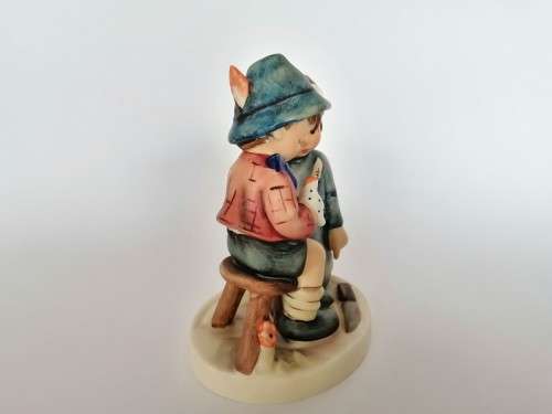 Goebel Hummel Little Nurse 376 Figurine TMK 6 Germany