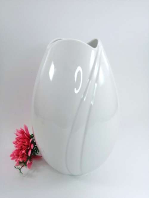 An exquisite Tall white ceramic vase made by  Azberg Germany
