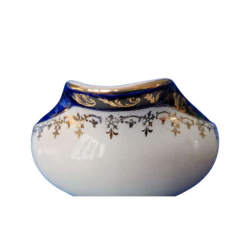 Bleu De Roi pattern of bone China made in England by Alfred Meakin. Gravy Boat