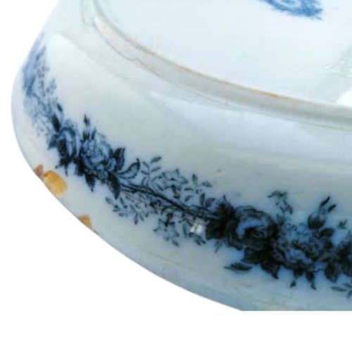 Chaplet And Wreath Blue And White Warming Dish
