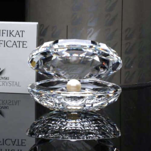 Swarovski Crystal Large Oyster with Pearl Shell