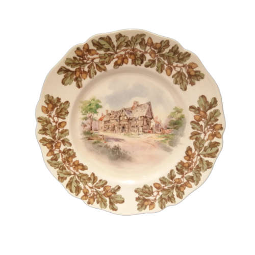 Royal Doulton Old English Inns D6072 ,The Bears Head Brereton Plate