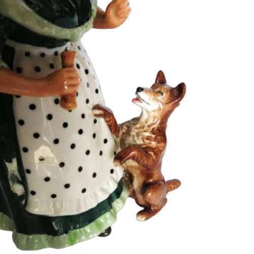 Royal Doulton Figurine Old Mother Hubbal HN2314
