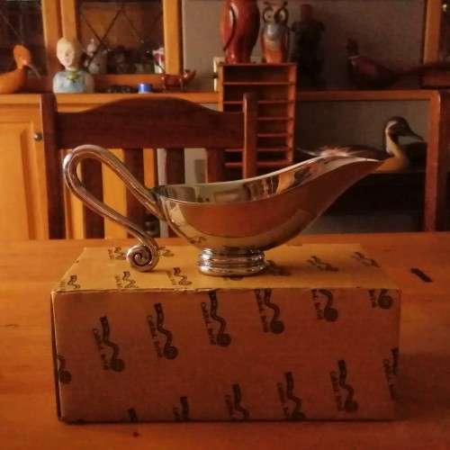 Carrol Boyes Wave Sauce Cravy Boat
