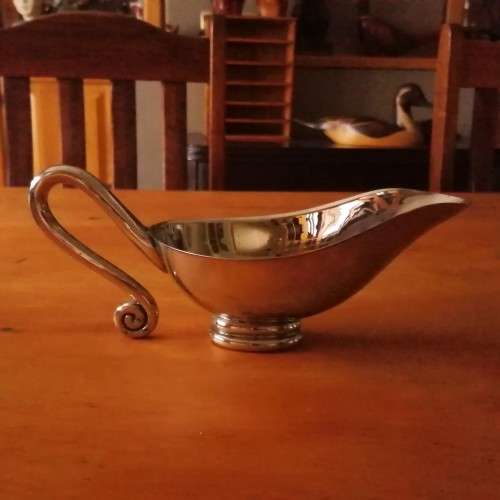 Carrol Boyes Wave Sauce Cravy Boat