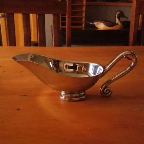 Carrol Boyes Wave Sauce Cravy Boat