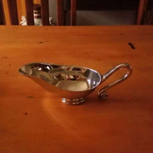 Carrol Boyes Wave Sauce Cravy Boat