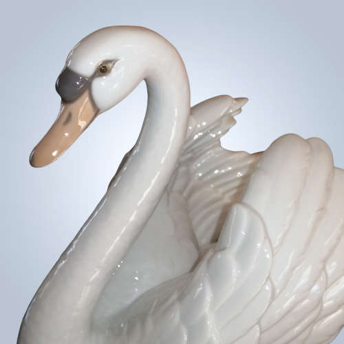 Lladro Swan Wings Spread Figurine Sculpture C1983 Retired
