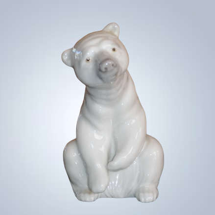 Lladro Large Sitting Polar Bear Figurine