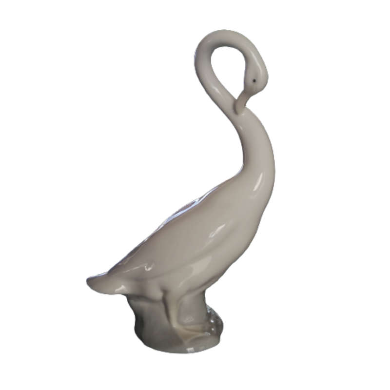 Lladro Nao Figure Features a Large Preening Goose