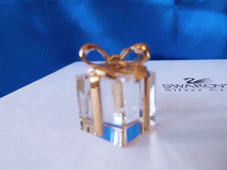 SWAROVSKI CRYSTAL MEMORIES MOMENTS Present GOLD PLATED