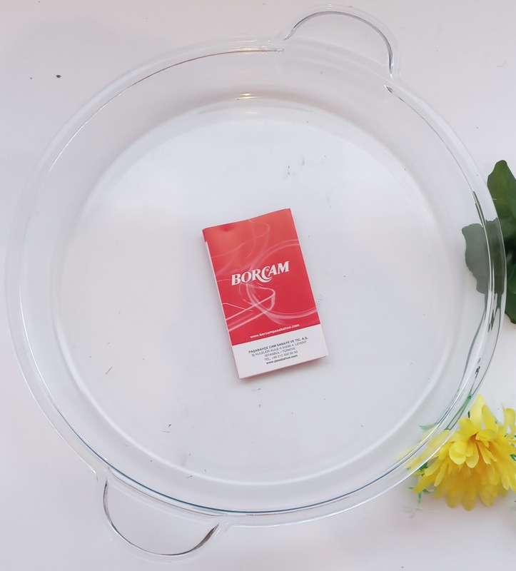 Borcam, Good Quality Round Glass Baking Dish, - NEW !-