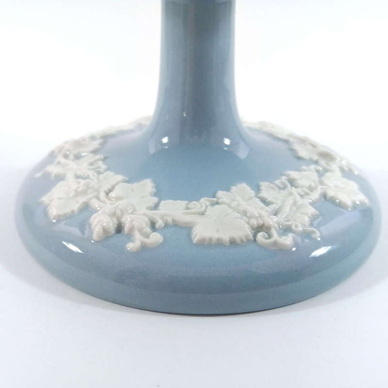 Wedgwood Queenswear Cream on Lavender Etruria Cake Stand