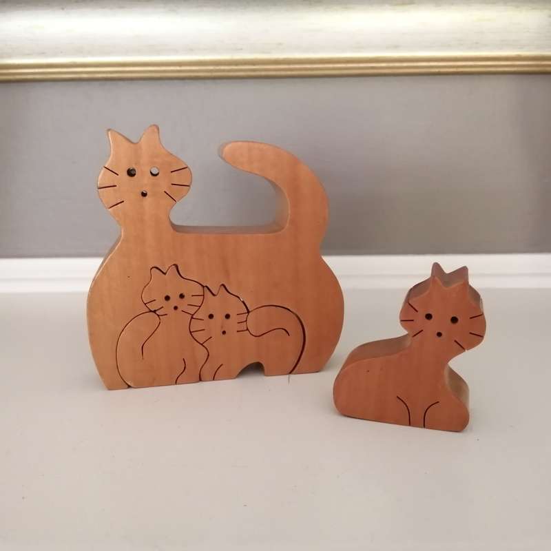 Cute Wooden Jigsaw Cat Family