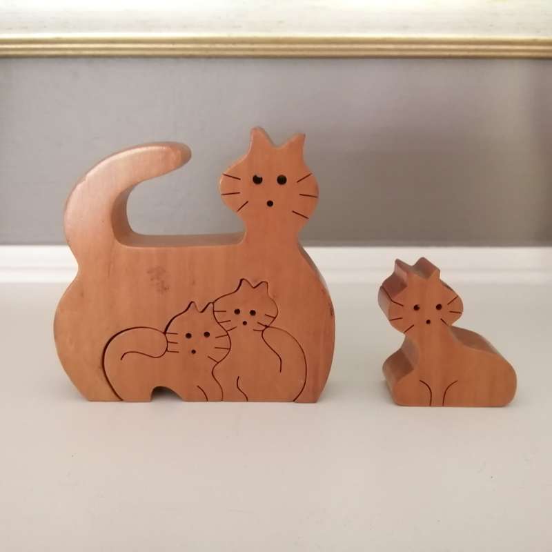 Cute Wooden Jigsaw Cat Family