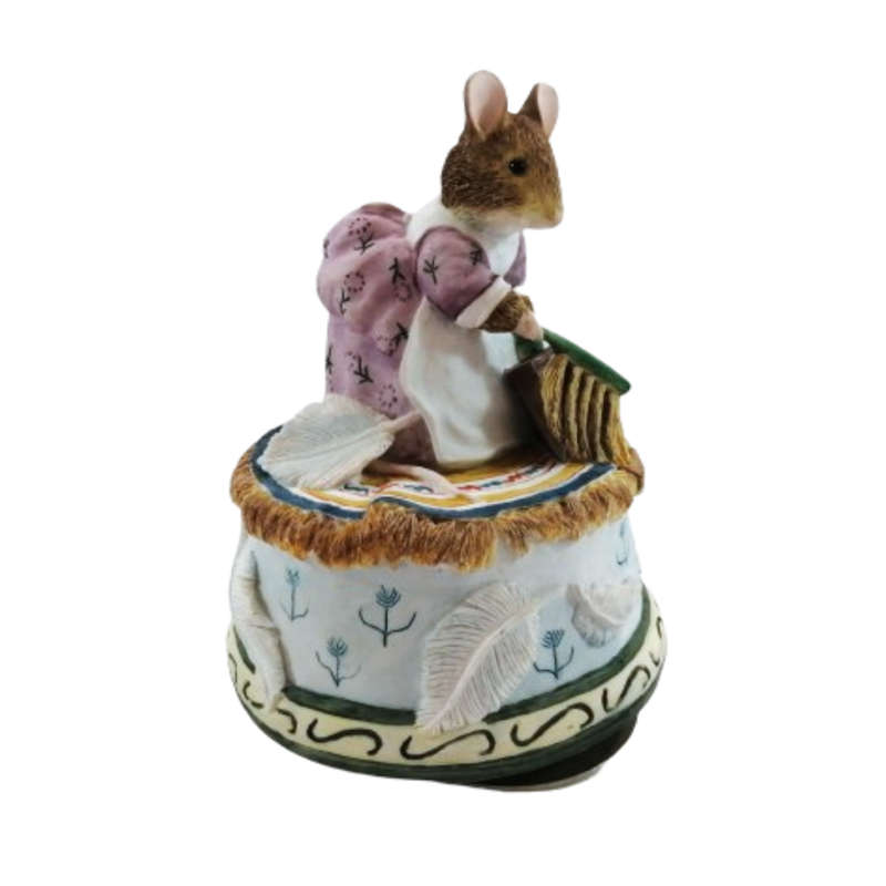 Border Fine Arts Beatrix Potter Hunca Munca Sweeping On Music Box