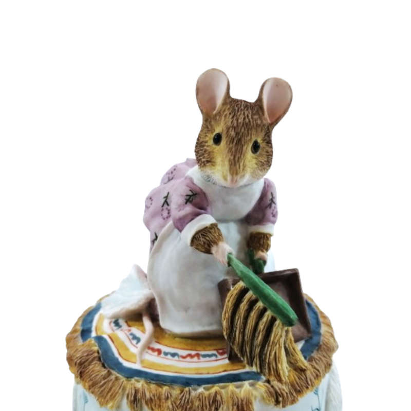 Border Fine Arts Beatrix Potter Hunca Munca Sweeping On Music Box