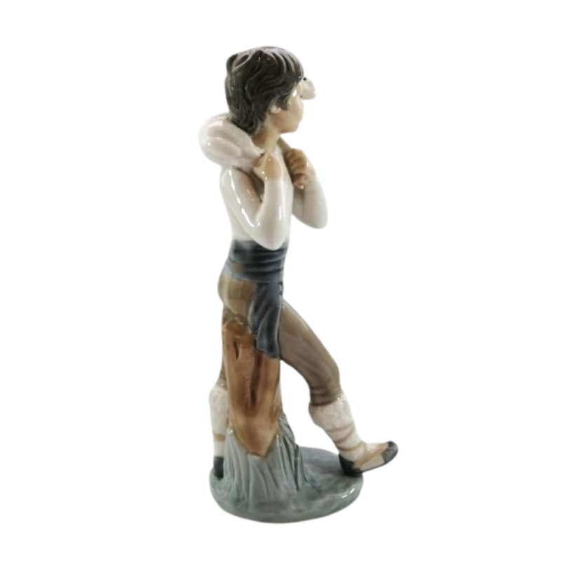Nao Boy with a Lamb on his Shoulders 2919