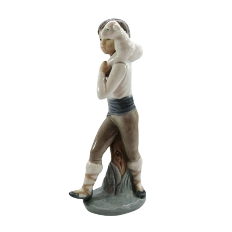 Nao Boy with a Lamb on his Shoulders 2919