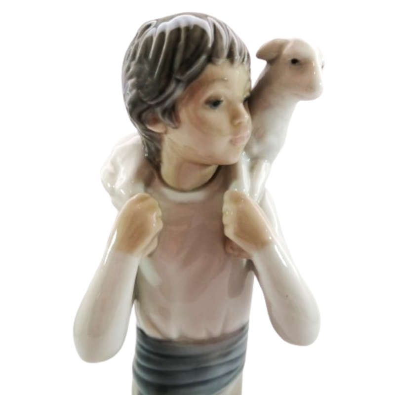 Nao Boy with a Lamb on his Shoulders 2919