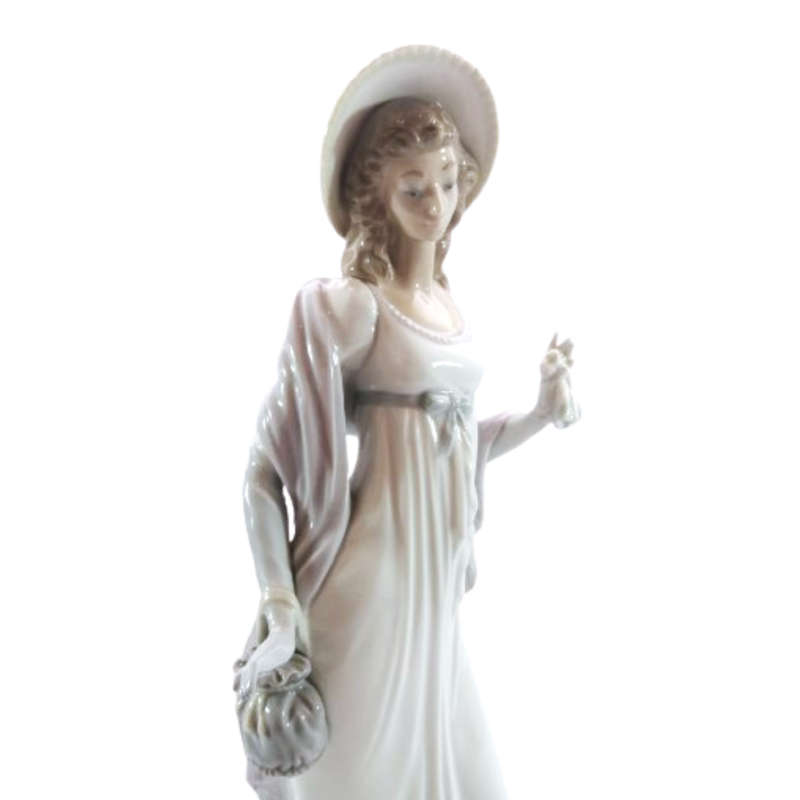 Lladro figurine retired Dainty Lady holding a Handkerchief and Purse