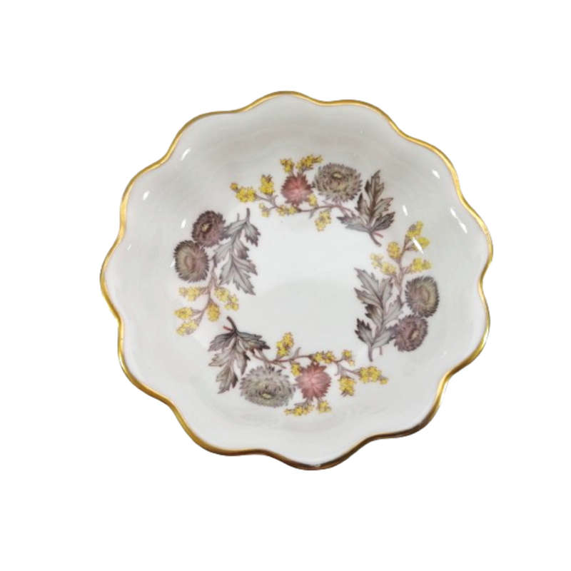 Wedgwood  Lichfield Scalloped Dish