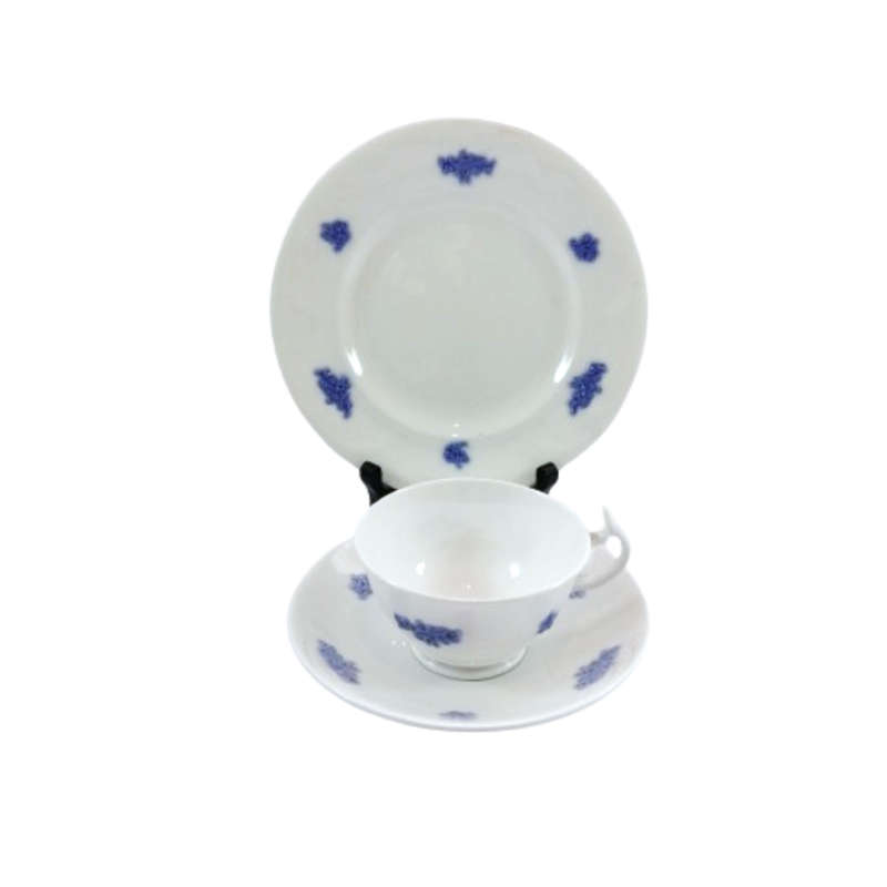 Adderley White with raised lilac flowers Trio