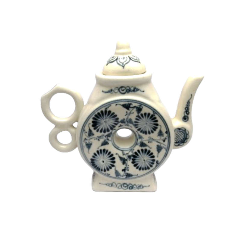 Chinesedoughnut  tea pot. Lovely Blue & White floral design