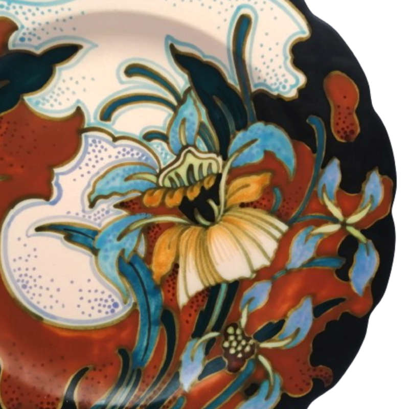 Gouda Pair of Art Deco Wall Plates  500/1983