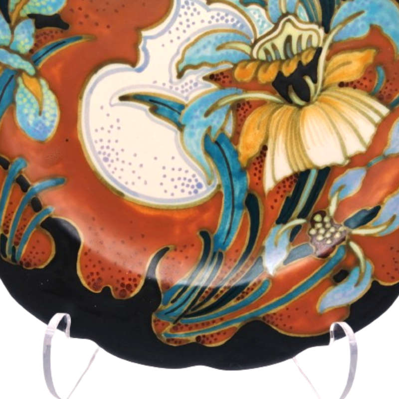 Gouda Pair of Art Deco Wall Plates  500/1983