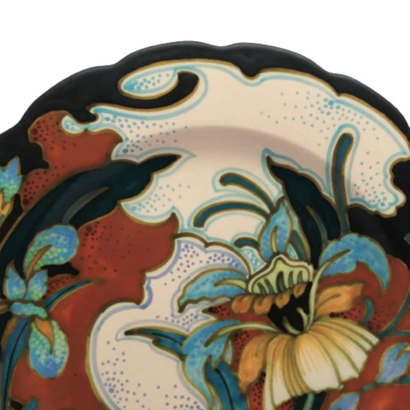 Gouda Pair of Art Deco Wall Plates  500/1983